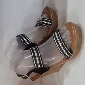 ITALIAN SHOEMAKERS‎ RHINESTONE 4" WEDGE HEEL SANDALS (sz 8)